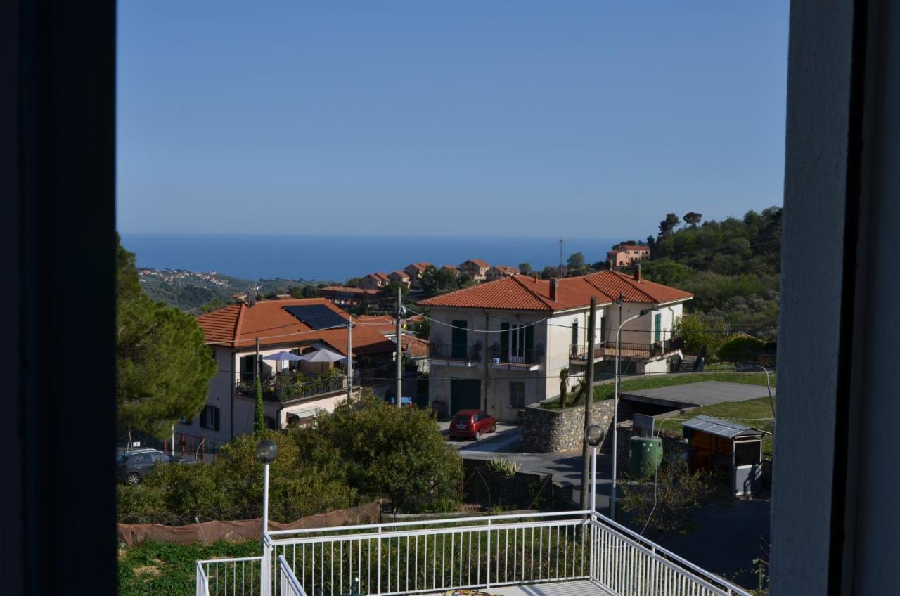 La Parisienne Villa Diano Borello